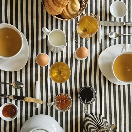 Le Prieure فندق مبيت وإفطار 3*